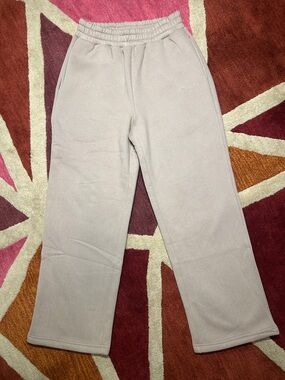 Comfrt Signature Straight Leg Sweatpants Size M